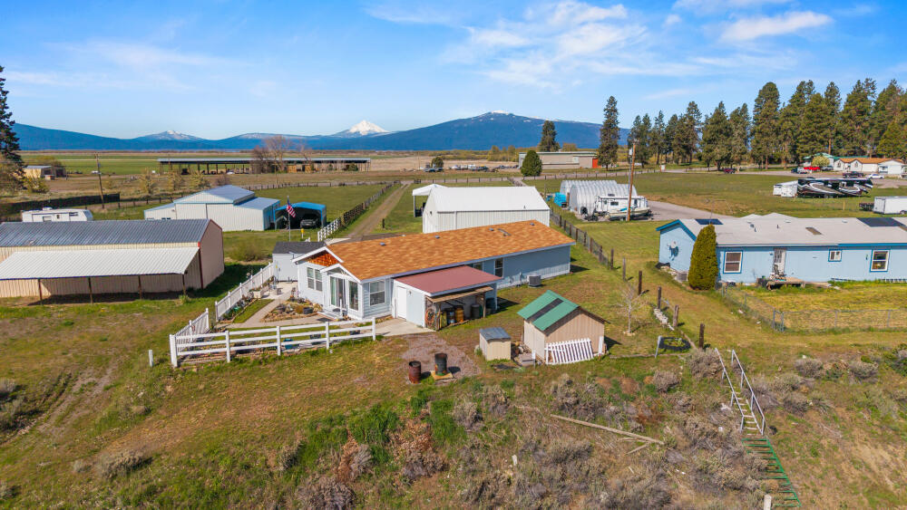 32315 Modoc Point Road Chiloquin, OR 97624 - Photo 38 of 71 32315ModocPointRd-61