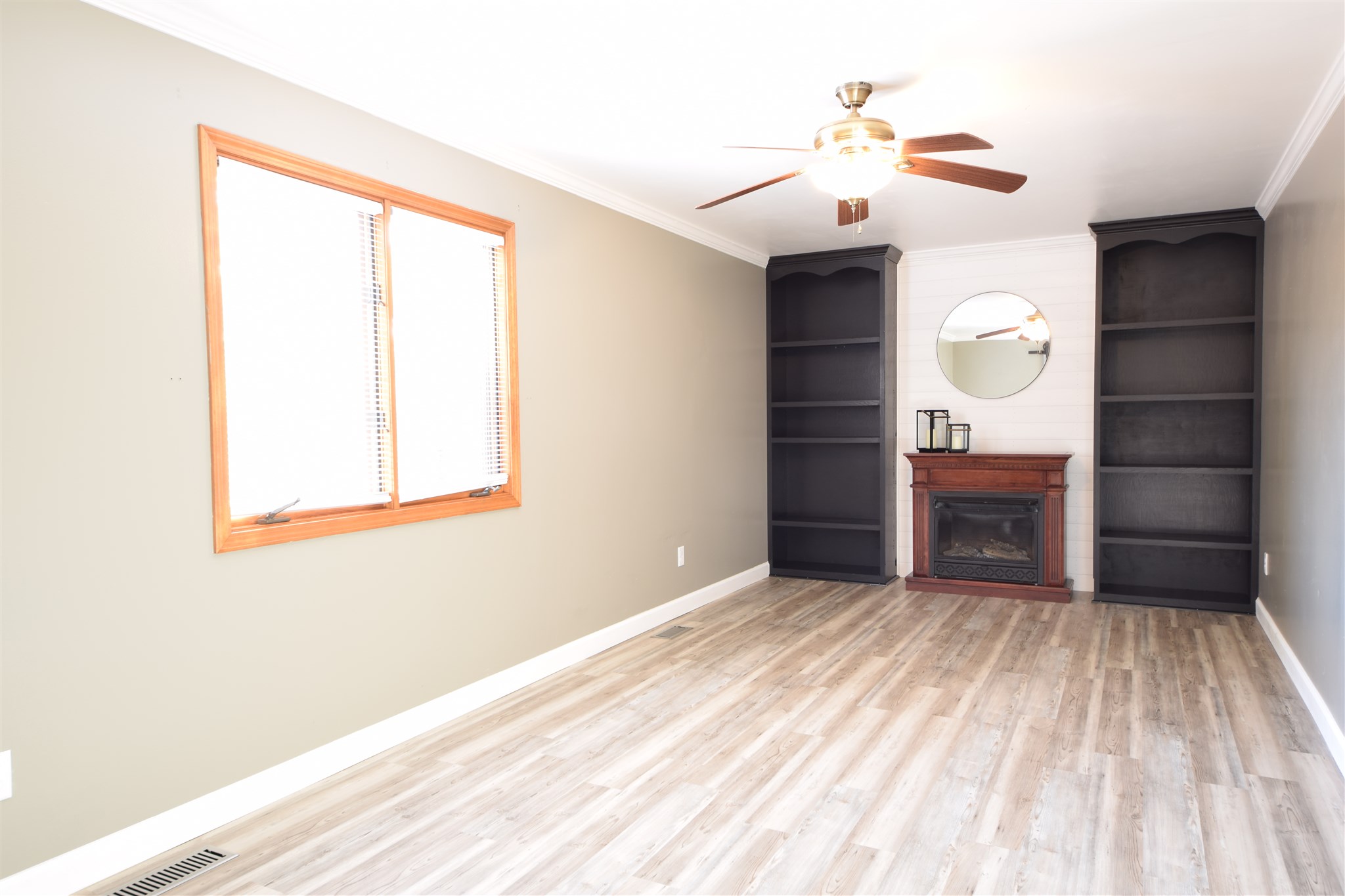 10724 Wild Ridge Place Fort Wayne, IN 46818 - Photo 3 of 22
