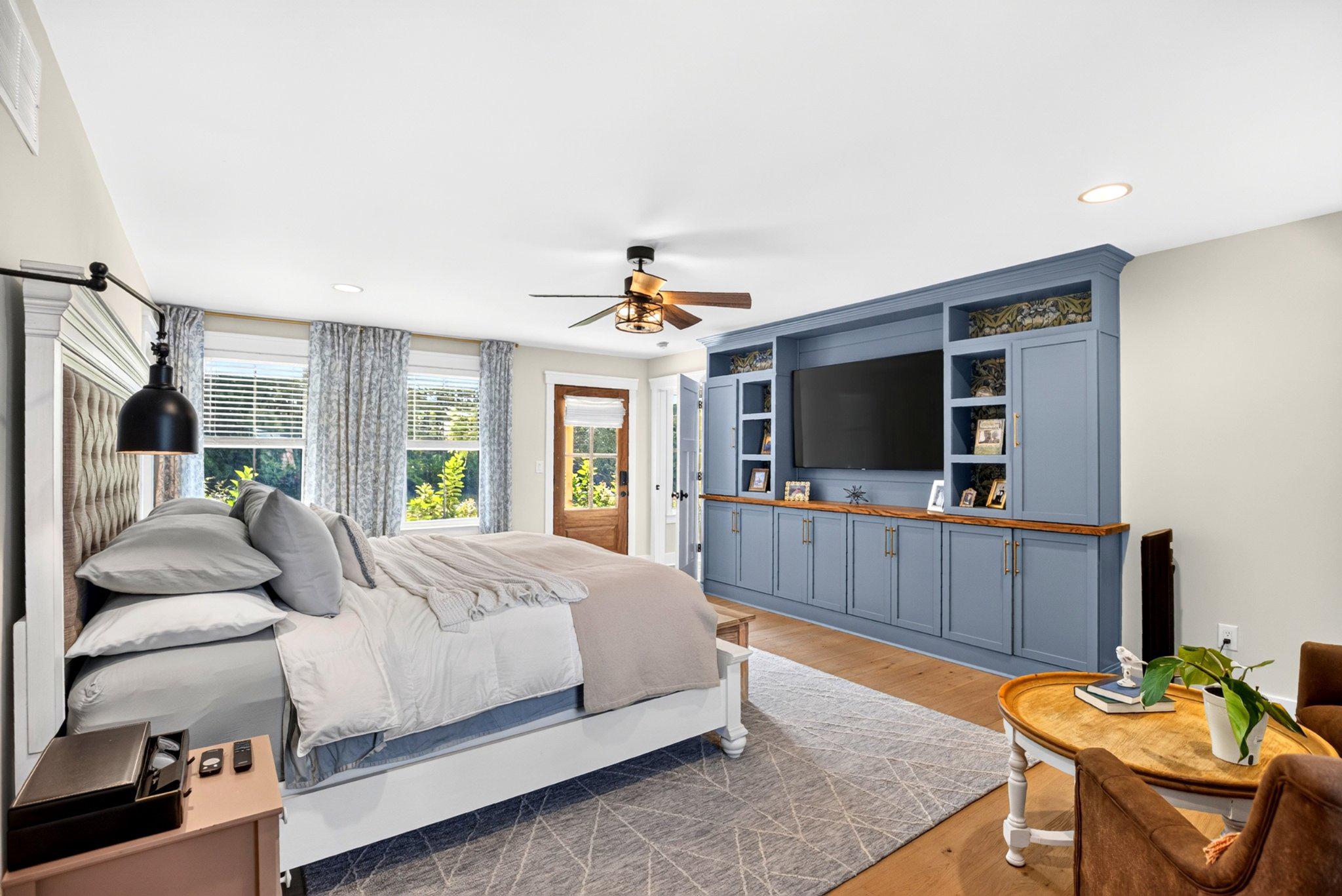 57 Island Road Monroeville, NJ 08343 - Photo 37 of 82 Large Master Suite with Custom Built-In Shelving