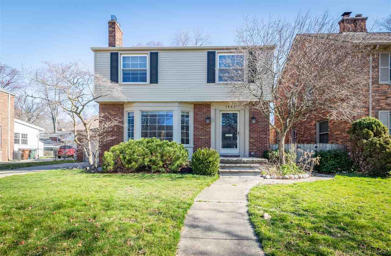 1662 Newcastle Road Grosse Pointe, MI 48236 - Photo 2 of 34 50009587-1.JPG