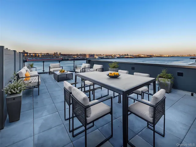 $1,430,000 | 21-31 Shore Boulevard, Unit 1D | Astoria