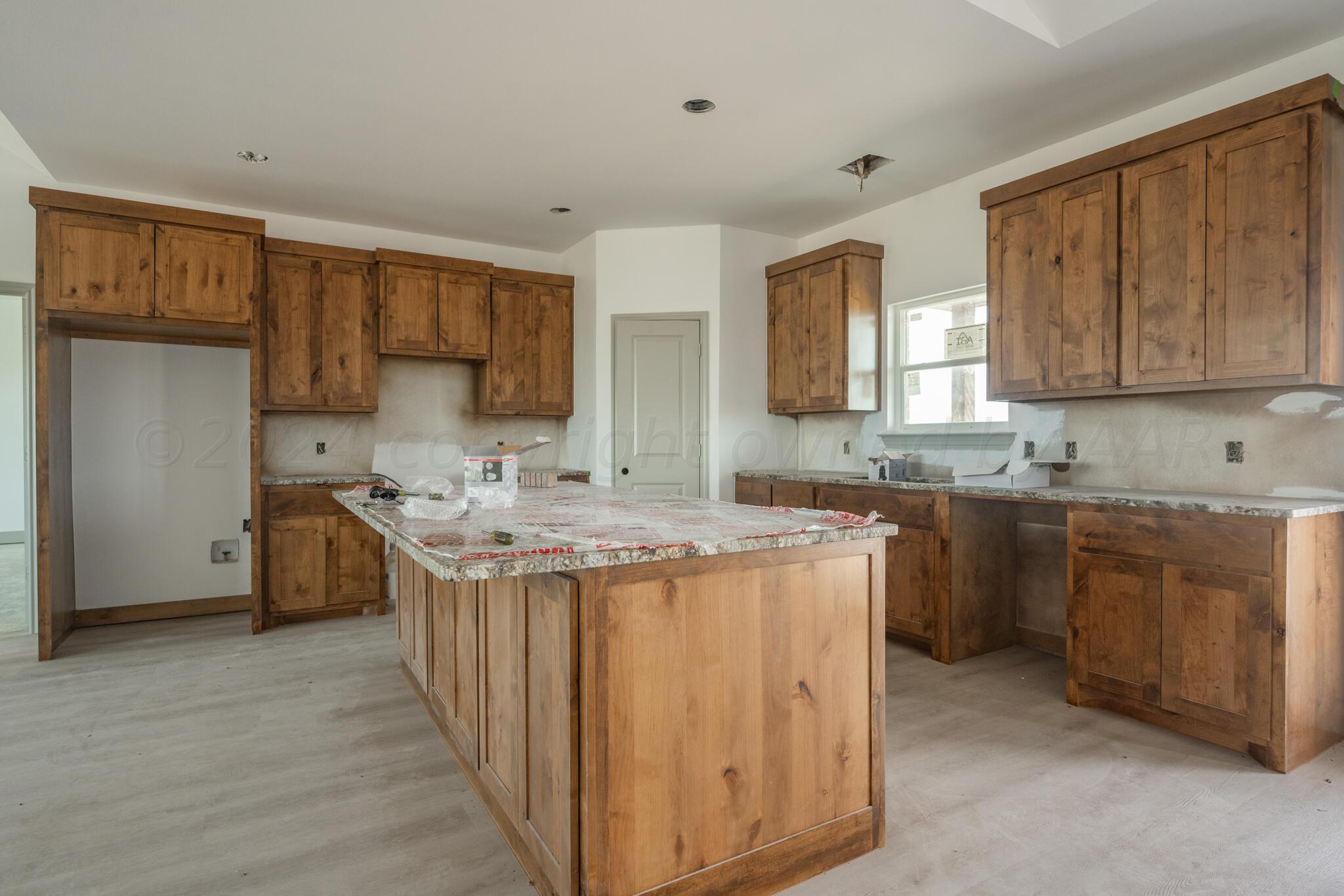 13901 Sampson Road Amarillo, TX 79119 - Photo 7 of 26 kitchen