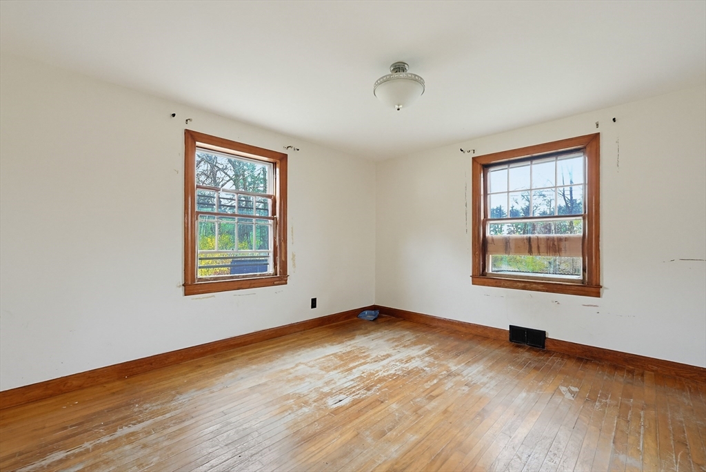 321 Townsend Hill Road Townsend, MA 01469 - Photo 11 of 34