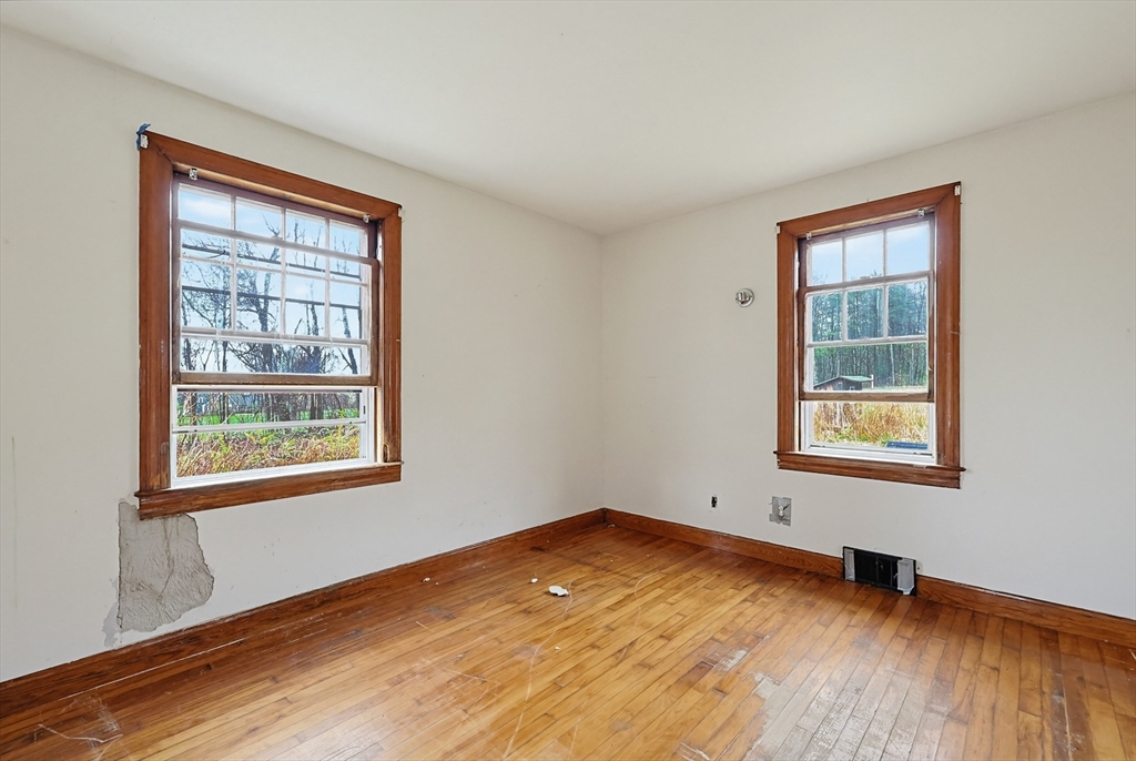 321 Townsend Hill Road Townsend, MA 01469 - Photo 16 of 34
