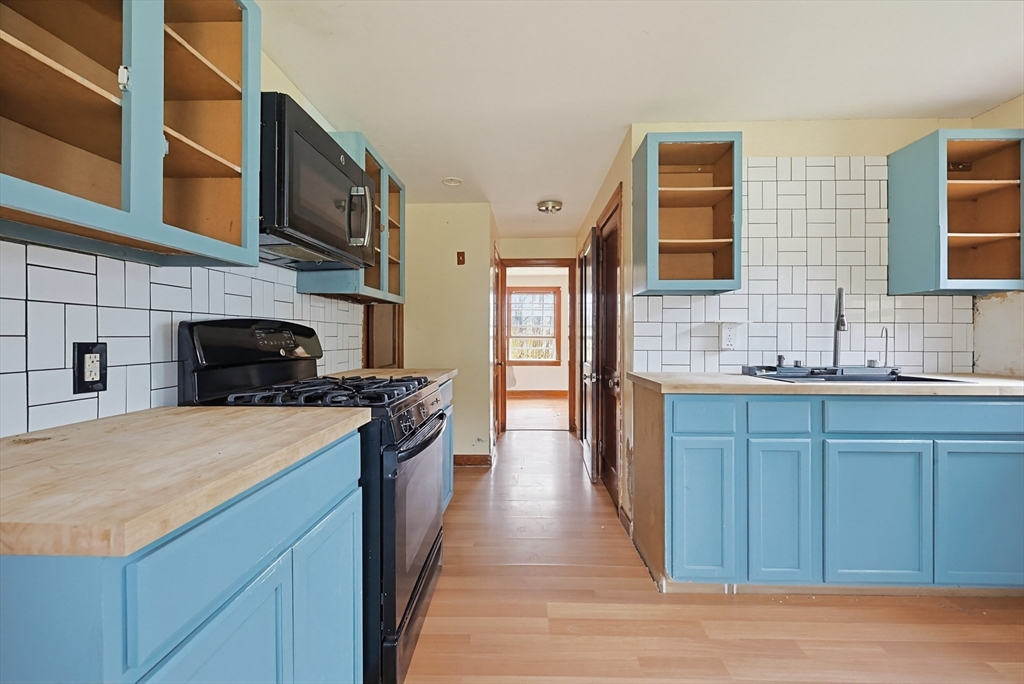321 Townsend Hill Road Townsend, MA 01469 - Photo 7 of 34