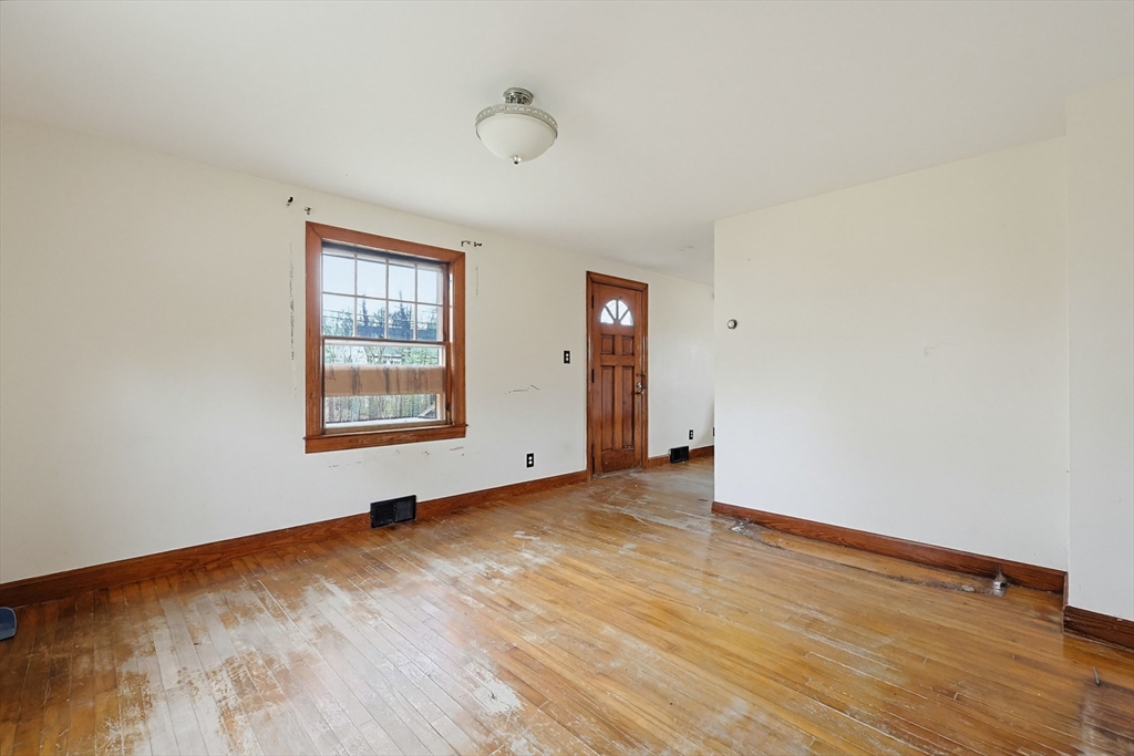 321 Townsend Hill Road Townsend, MA 01469 - Photo 10 of 34