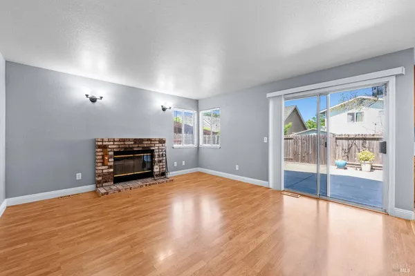 $799,000 | 1820 Howard Drive, Windsor, CA 95492