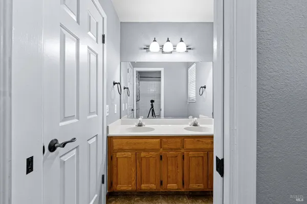 $799,000 | 1820 Howard Drive, Windsor, CA 95492