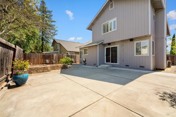 $799,000 | 1820 Howard Drive, Windsor, CA 95492