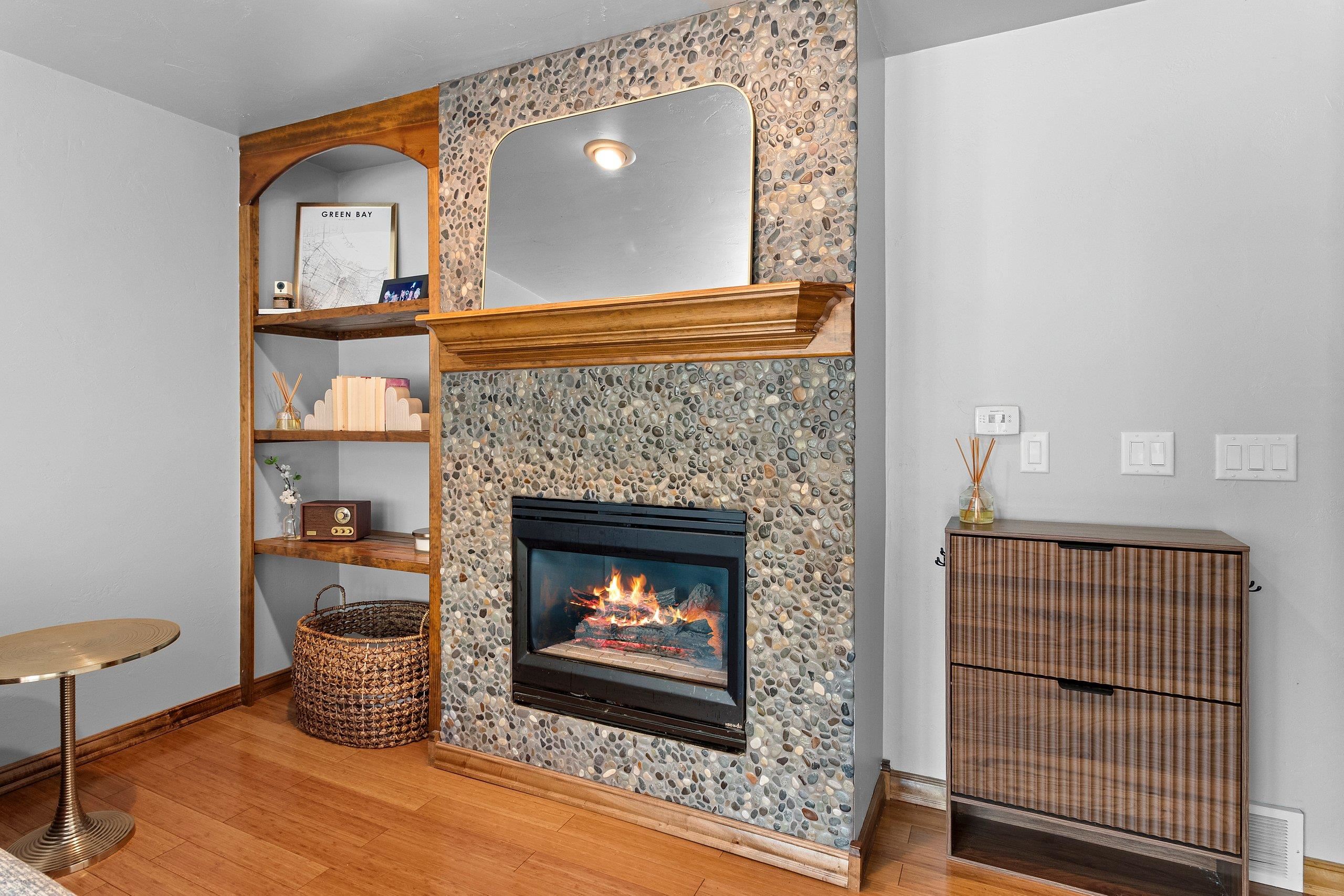 2571 Telluride Trail Green Bay, WI 54313 - Photo 4 of 24 Gallery Image 4