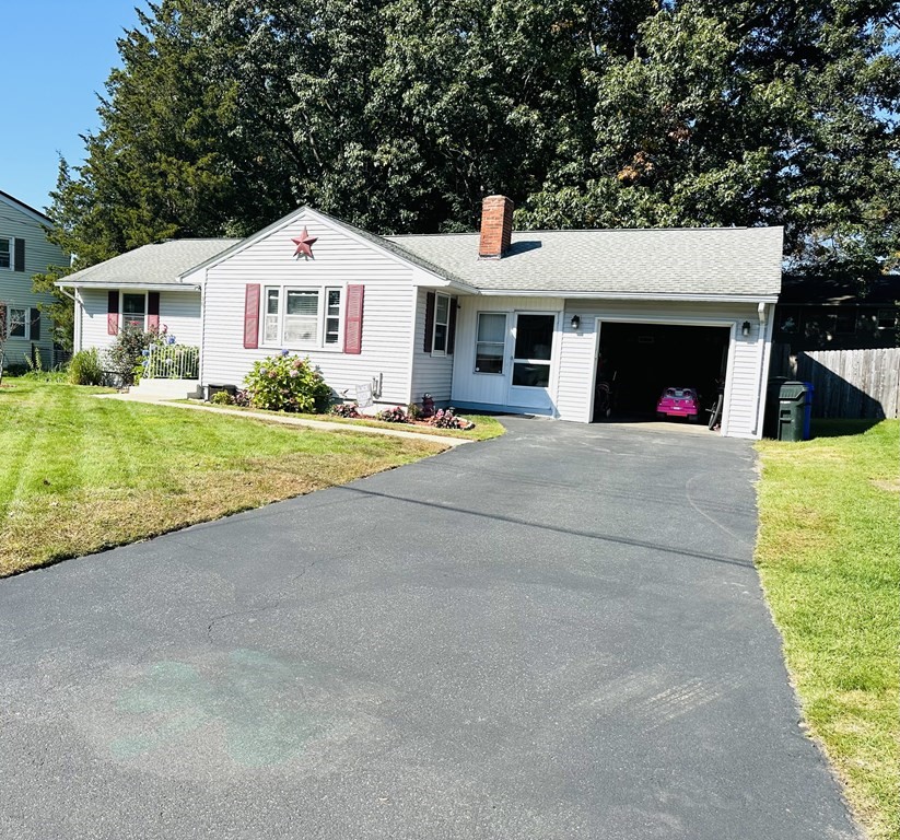 38 Kittrell Street Springfield, MA 01119 - Photo 4 of 24
