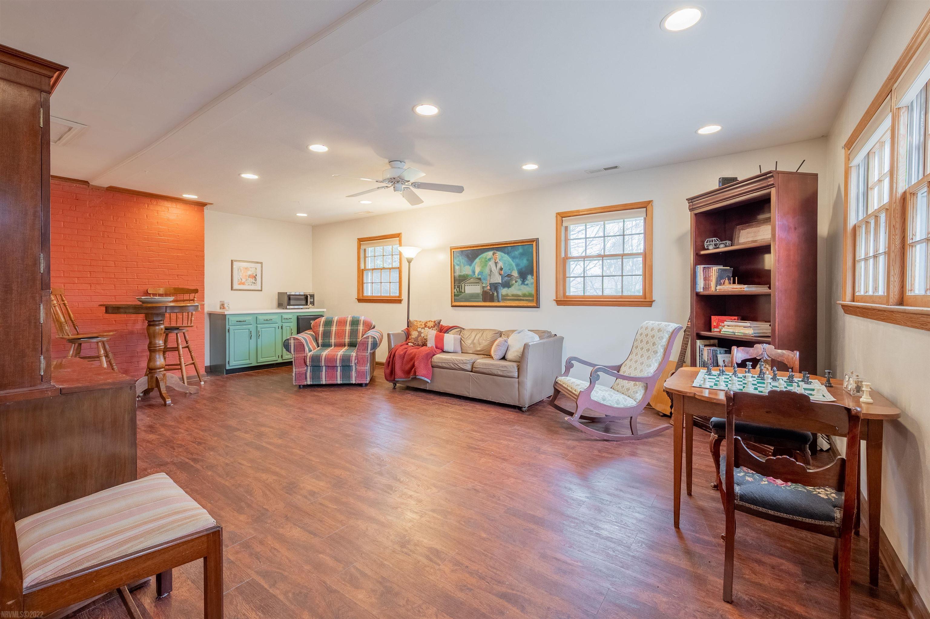 1306 Bishop Road Blacksburg, VA 24060 - Photo 46 of 83 Gallery Image 46