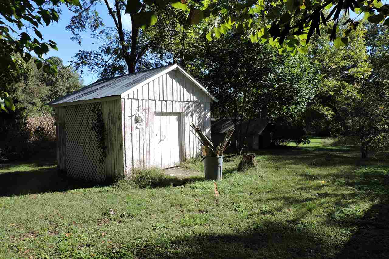 2134 Mt Torrey Road Lyndhurst, VA 22952 - Photo 3 of 32 a view of backyard with green space