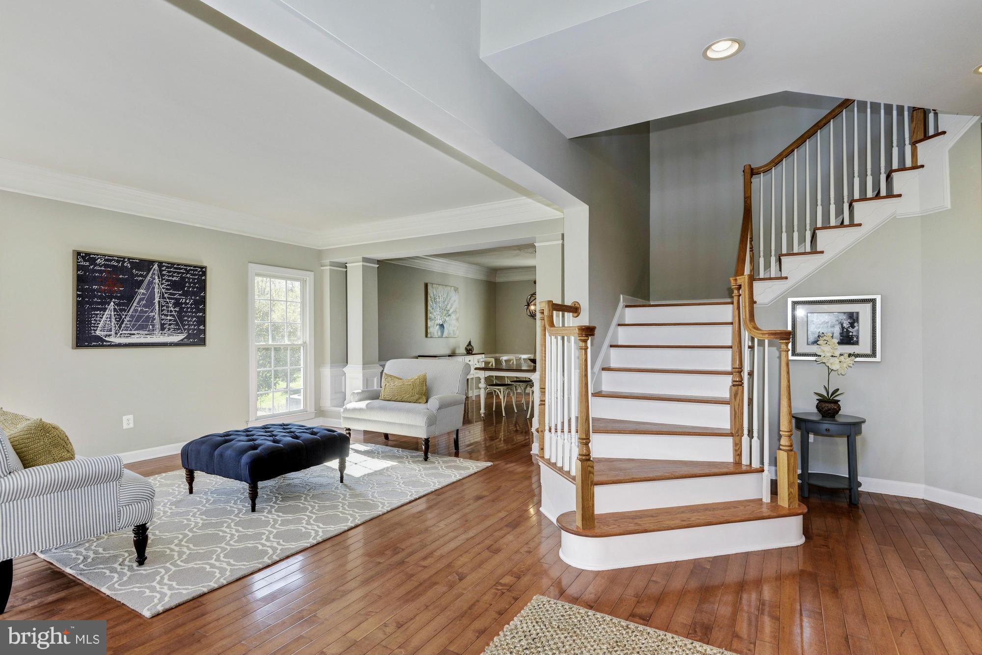 711 Childs Point Road Annapolis, MD 21401 - Photo 2 of 30 Foyer