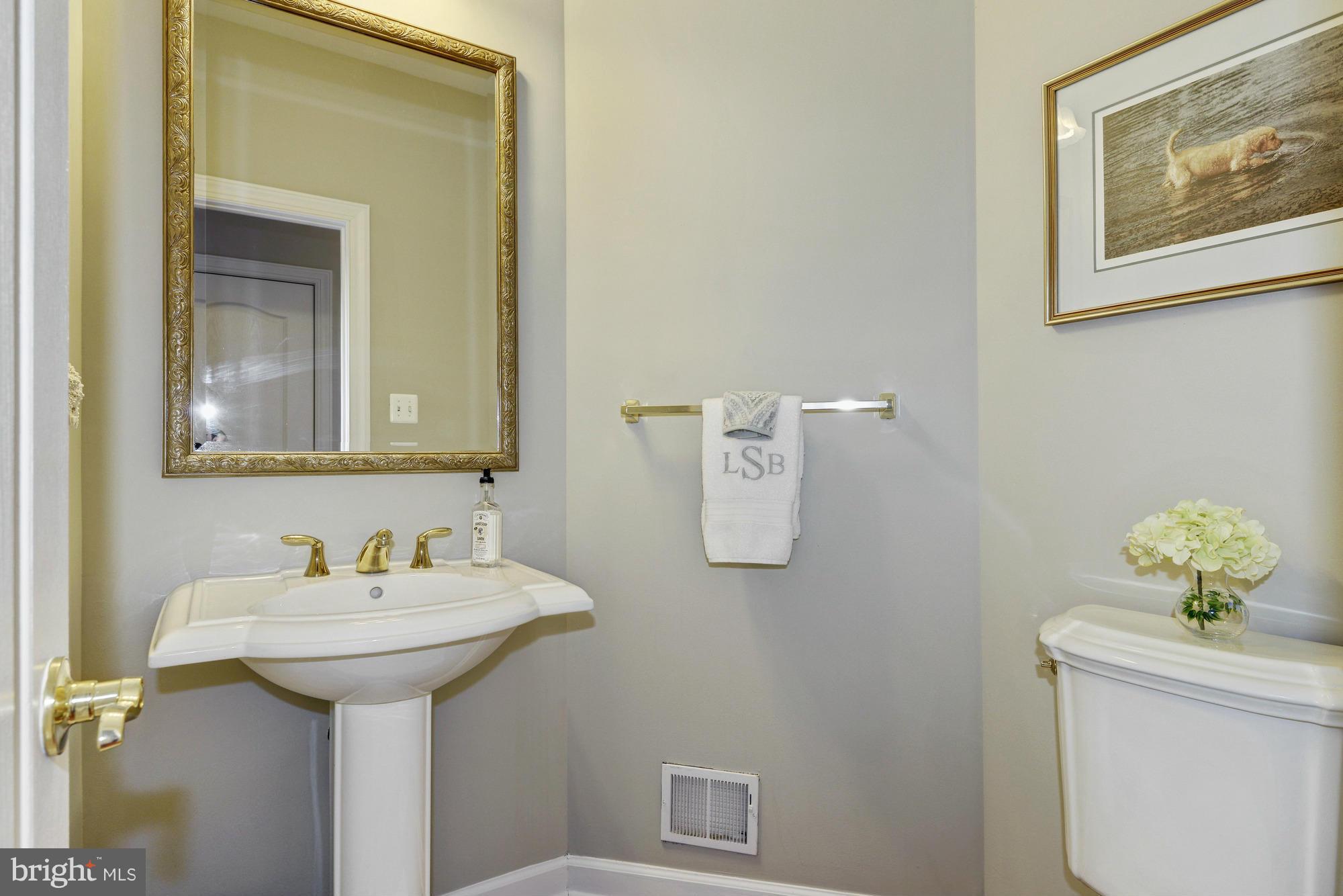 711 Childs Point Road Annapolis, MD 21401 - Photo 12 of 30 Powder Room