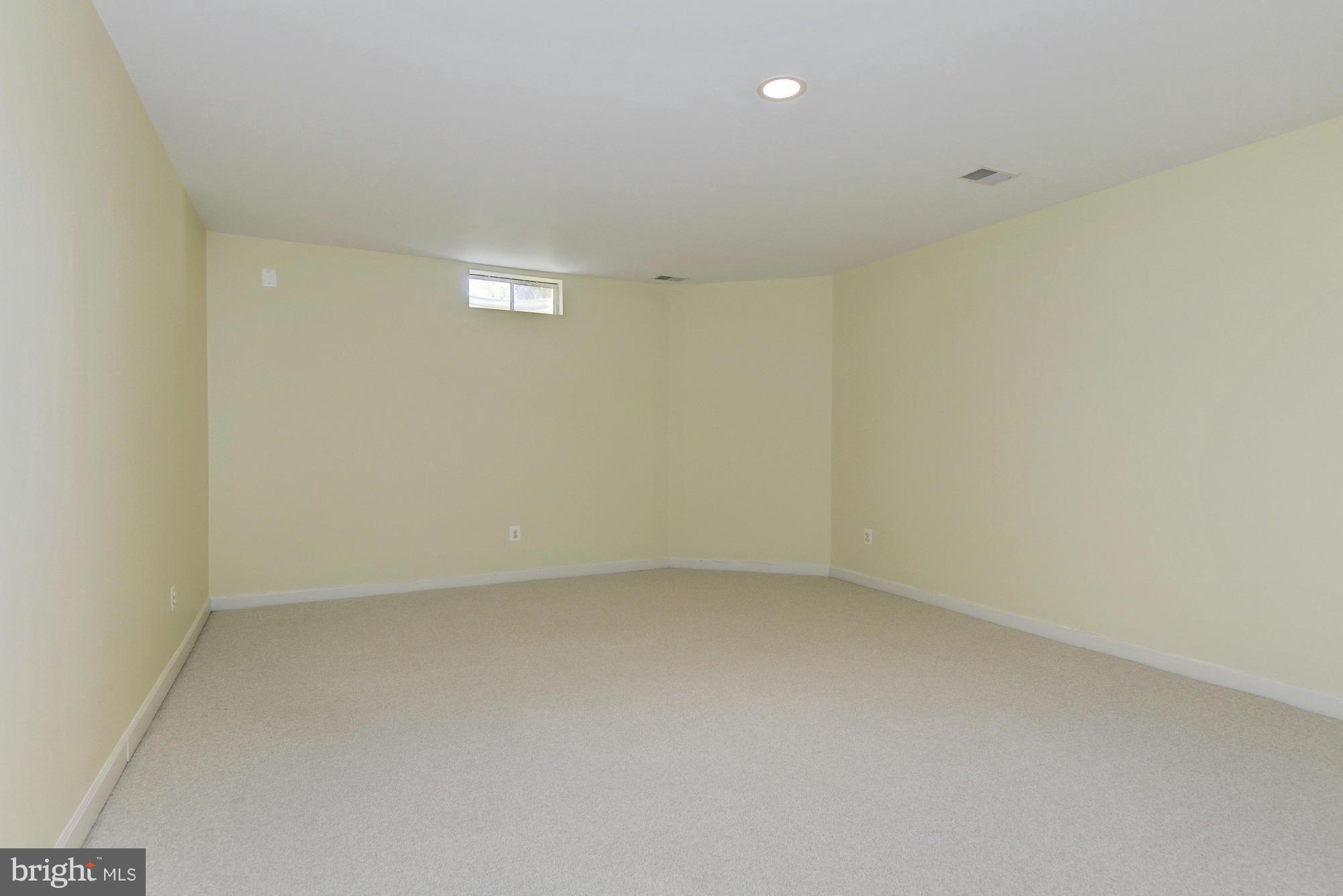 711 Childs Point Road Annapolis, MD 21401 - Photo 22 of 30 In-Law Suite