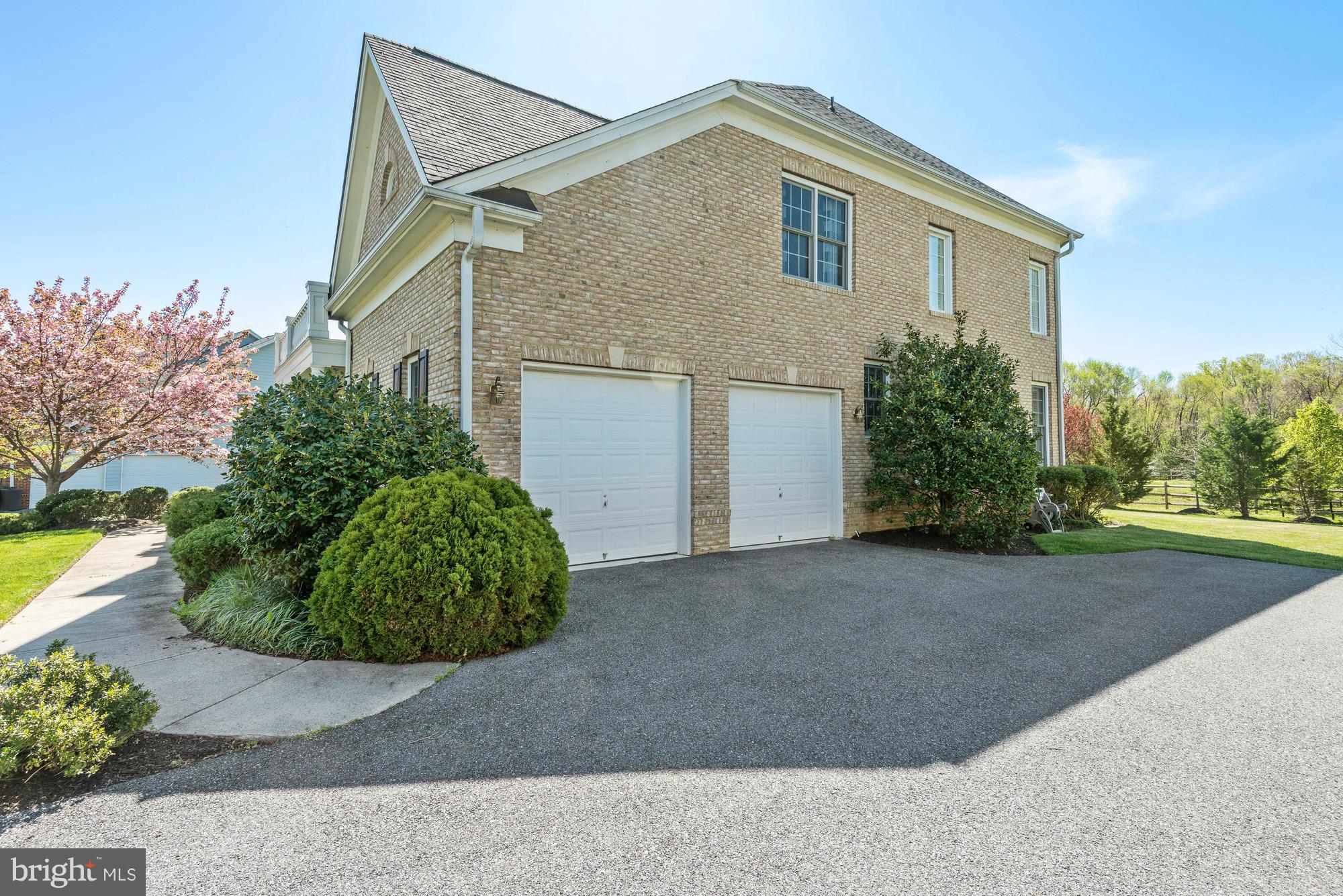 711 Childs Point Road Annapolis, MD 21401 - Photo 26 of 30 Side-Loading Garage