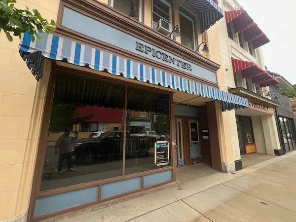 a view of a building entrance