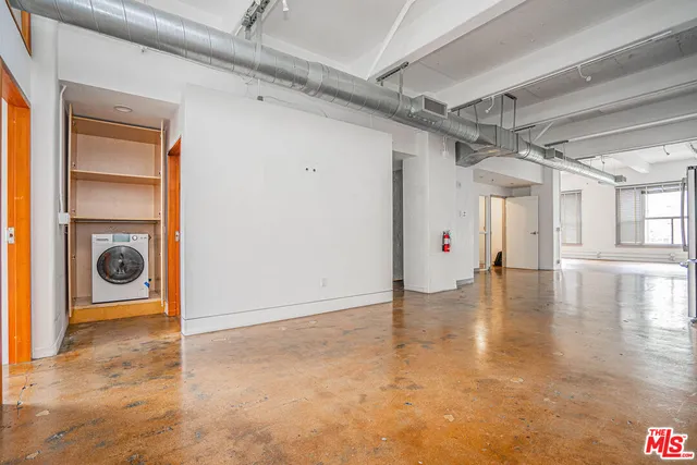 $3,800 | 812 South Spring Street, Unit 2, Los Angeles, CA 90014