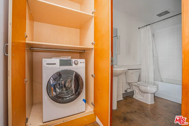 $3,800 | 812 South Spring Street, Unit 2, Los Angeles, CA 90014