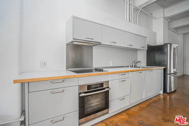 $3,800 | 812 South Spring Street, Unit 2, Los Angeles, CA 90014