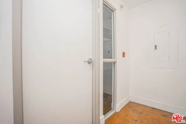 $3,800 | 812 South Spring Street, Unit 2, Los Angeles, CA 90014