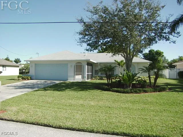 $1,825 | 709 Southeast 20th Place, Cape Coral, FL 33990