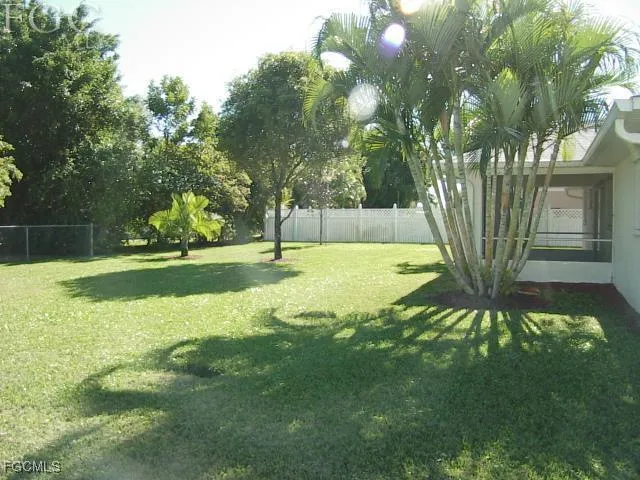 $1,825 | 709 Southeast 20th Place, Cape Coral, FL 33990