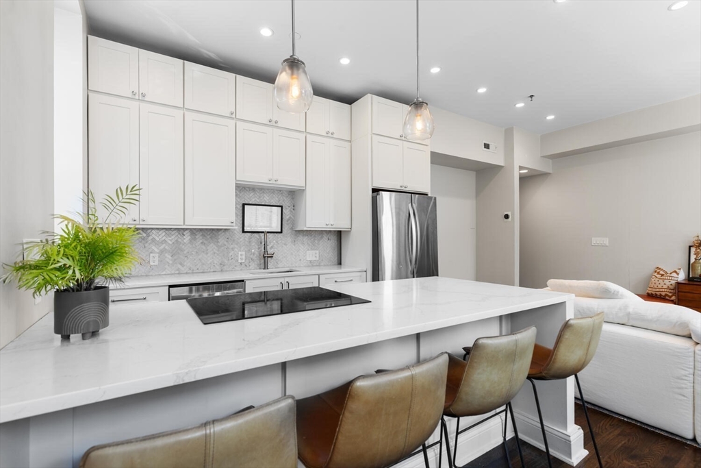 5 Appleton Street, Unit 2D Boston, MA 02116 - Photo 3 of 34