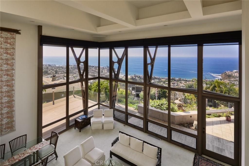 1513 Emerald Bay Laguna Beach, CA 92651 - Photo 22 of 44