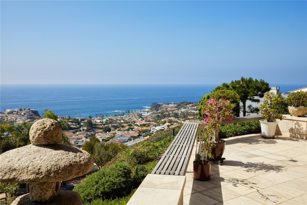 1513 Emerald Bay Laguna Beach, CA 92651 - Photo 37 of 44