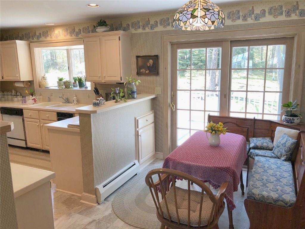 18 Alewive Farms Road Kennebunk, ME 04043 - Photo 9 of 35 Kitchen
