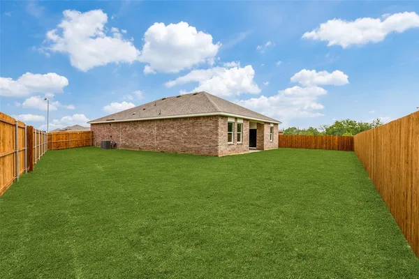 $2,350 | 41 Glen Crossings Road, Fort Worth, TX 76134