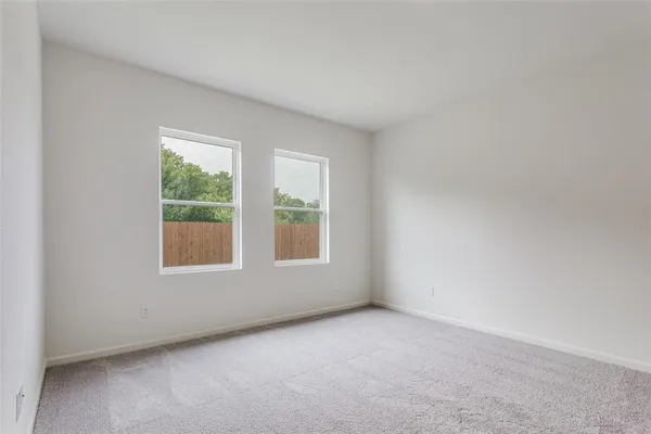 $2,350 | 41 Glen Crossings Road, Fort Worth, TX 76134