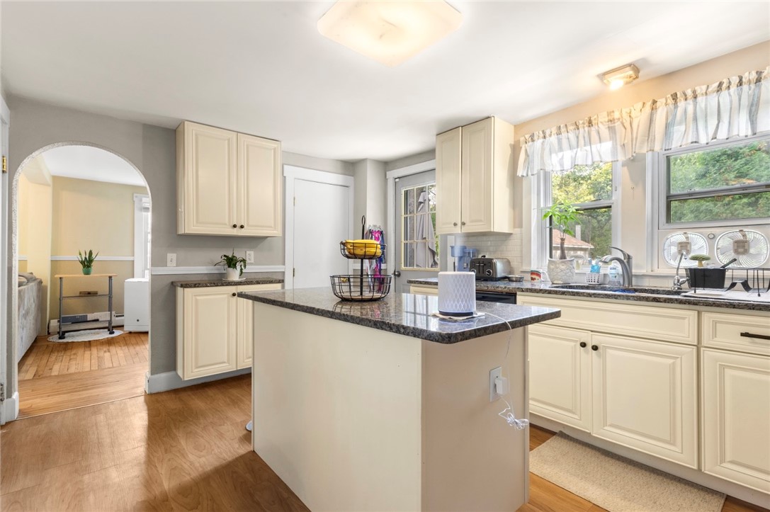 28 Crowell Street Cumberland, RI 02864 - Photo 3 of 24