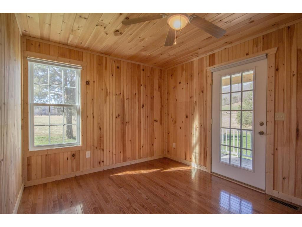 11350 Mendota Road Abingdon, VA 24210 - Photo 16 of 25 Bedroom 2