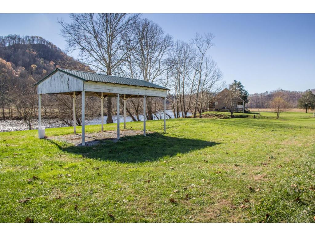 11350 Mendota Road Abingdon, VA 24210 - Photo 22 of 25 Picnic Shelter
