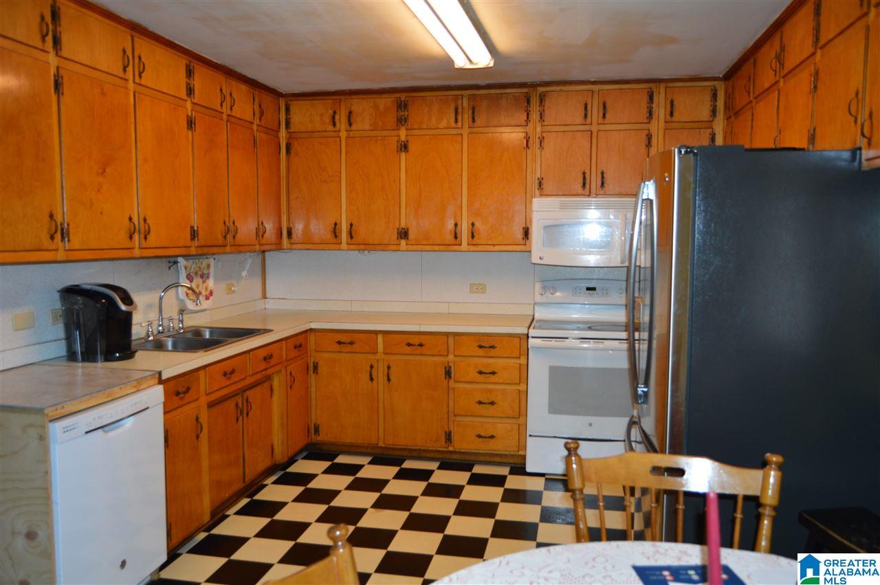 8858 Central Road Warrior, AL 35180 - Photo 10 of 22