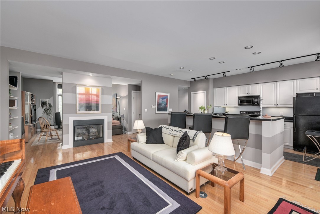 2321 Edgehill Road Cleveland, OH 44106 - Photo 14 of 35 Gallery Image 14