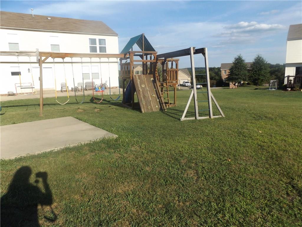 149 Cedar Ridge Drive Monaca, PA 15061 - Photo 4 of 20 Gallery Image 4