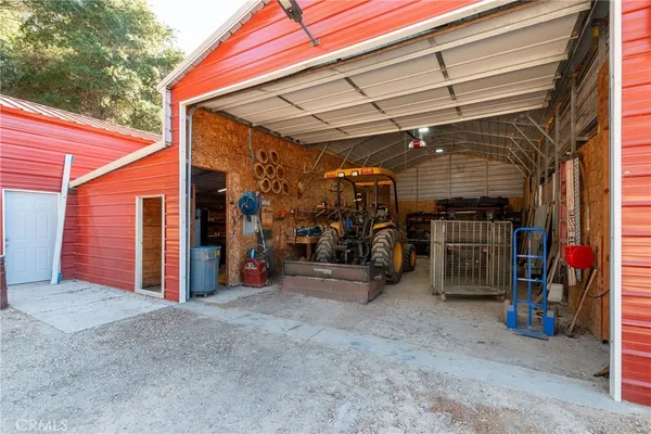 $1,049,000 | 5550 Las Tablas Bay Drive, Paso Robles, CA 93446