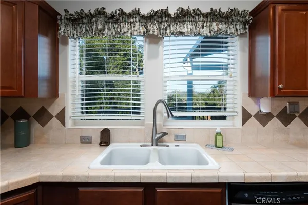 $1,049,000 | 5550 Las Tablas Bay Drive, Paso Robles, CA 93446