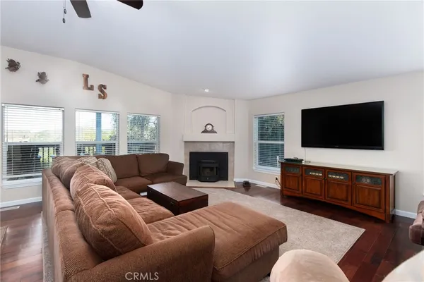 $1,049,000 | 5550 Las Tablas Bay Drive, Paso Robles, CA 93446
