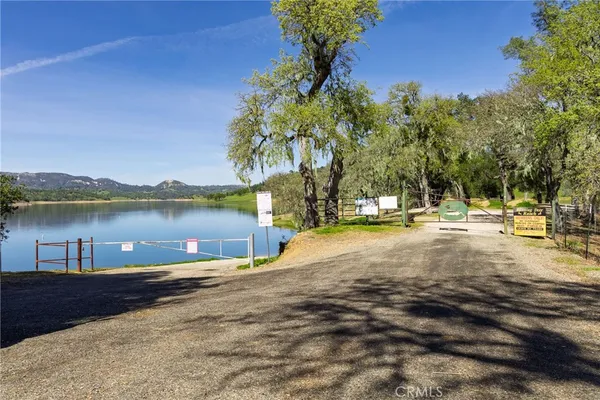 $1,049,000 | 5550 Las Tablas Bay Drive, Paso Robles, CA 93446