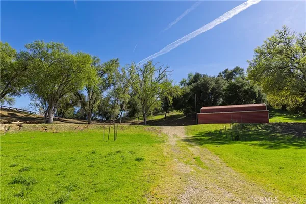$1,049,000 | 5550 Las Tablas Bay Drive, Paso Robles, CA 93446