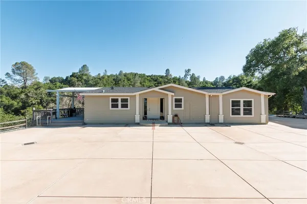 $1,049,000 | 5550 Las Tablas Bay Drive, Paso Robles, CA 93446