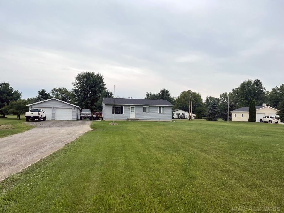 1455 West Willard Road Birch Run, MI 48415 - Photo 2 of 23