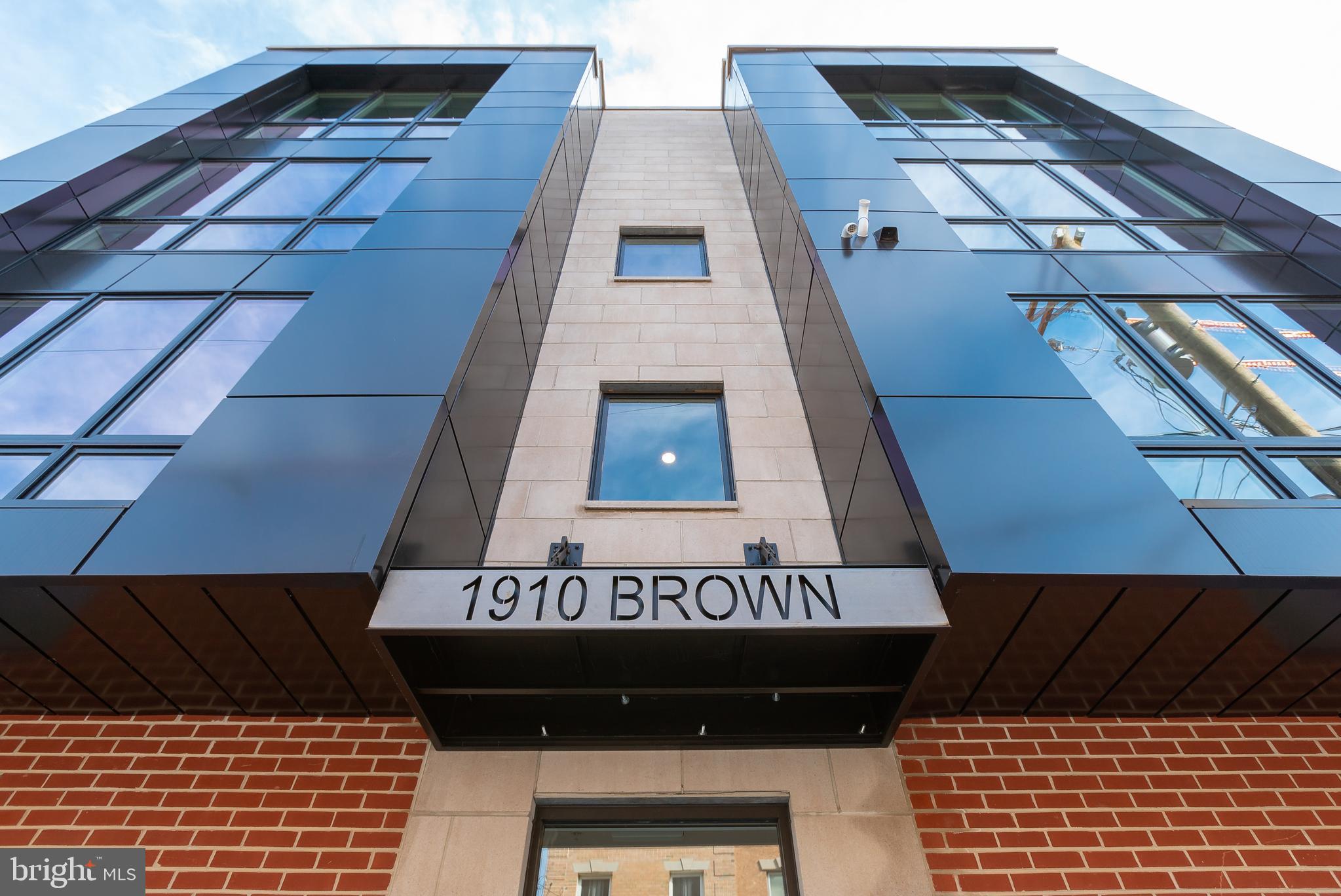 1910 Brown Street Philadelphia, PA 19130 - Photo 8 of 31 a view of a balcony