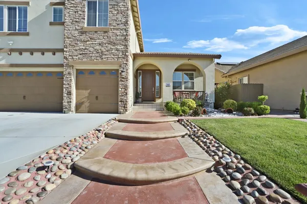 $899,000 | 2925 Fuchsia Drive, Lodi, CA 95242