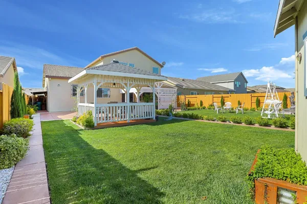 $899,000 | 2925 Fuchsia Drive, Lodi, CA 95242